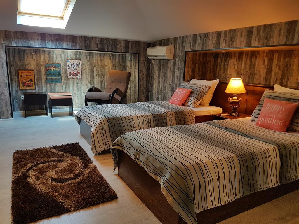 Hotel Minaliat Vek Shumen Esterno foto